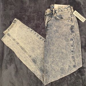 Urban Outfitters Mom High-Rise Jeans